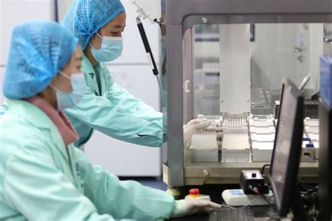 Chinese firm serves up lab